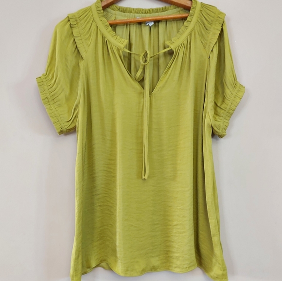 Naked Zebra Tops - Naked Zebra  keyhole front blouse